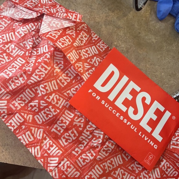 Pink diesel Tshirt - Picture 3 of 3